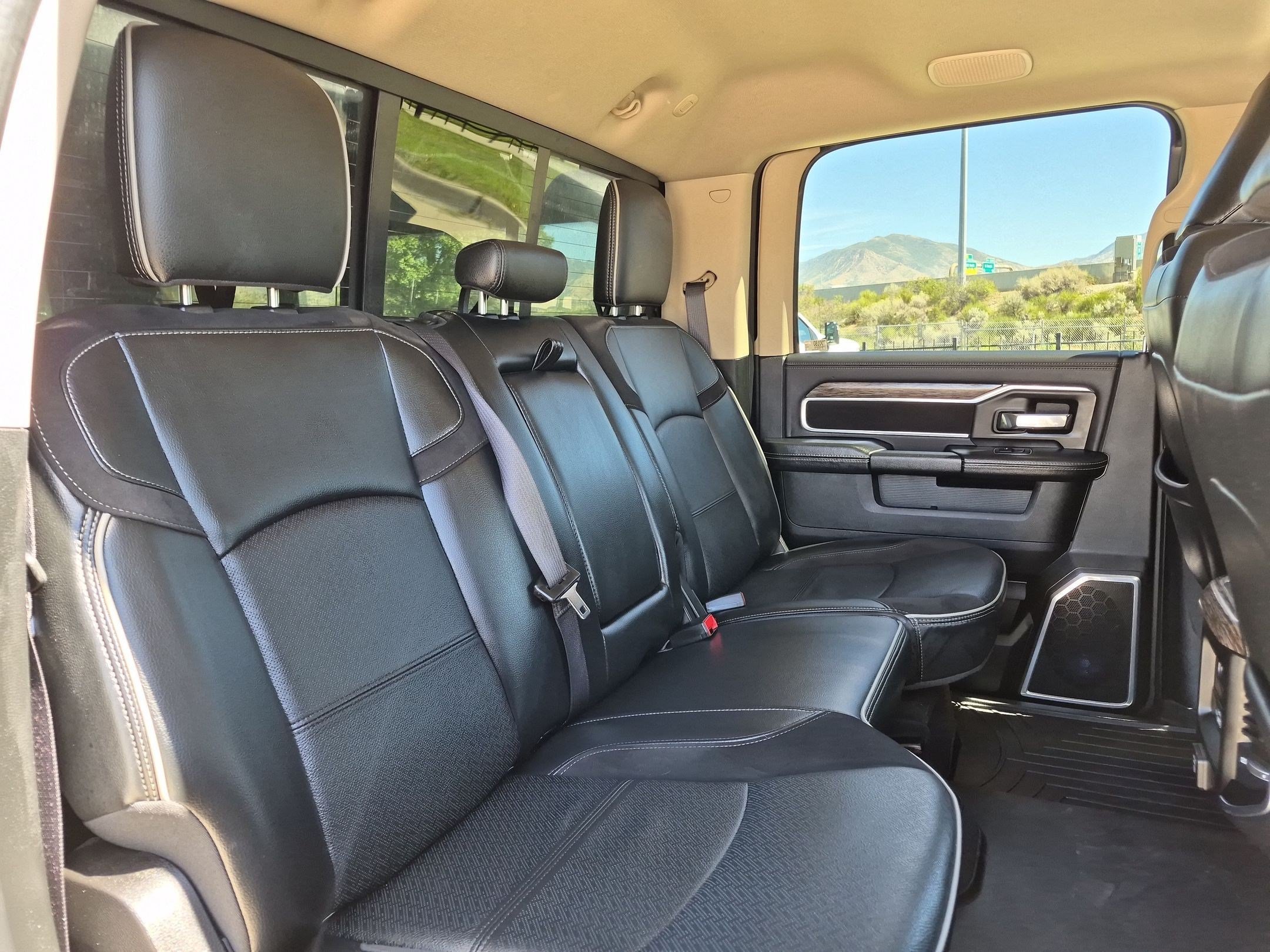 Used 2021 Diamond Black Crystal Pearlcoat Ram Laramie image 26