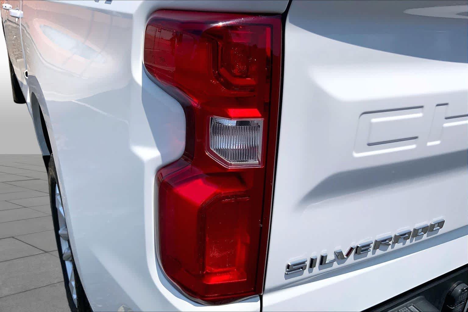 Used 2023 Summit White Chevrolet RST image 25