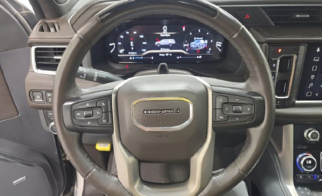 Used 2023 White Frost Tricoat GMC Denali image 15