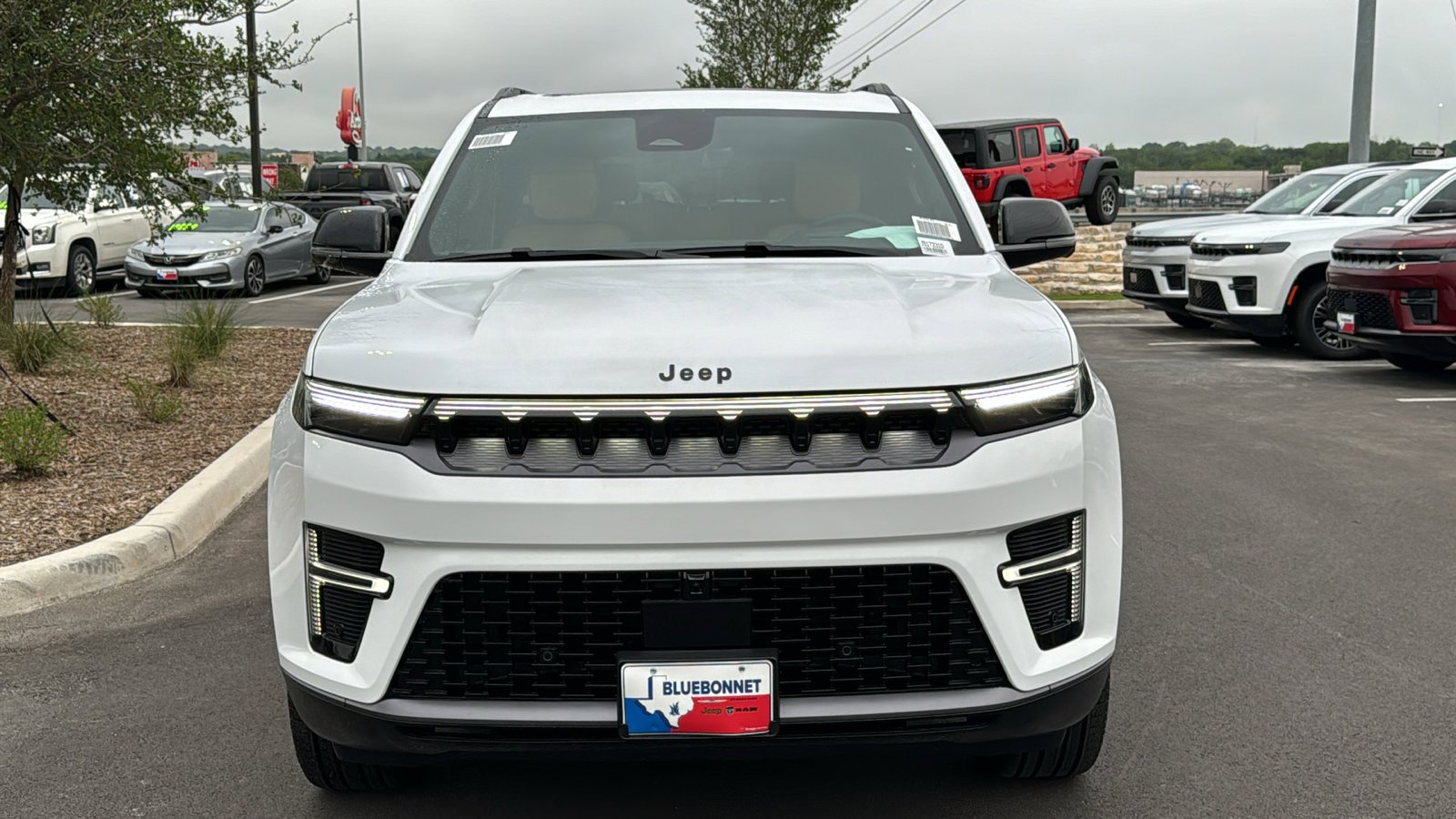 New 2026 Bright White Clear-Coat Exterior Paint Jeep Summit Reserve image 2