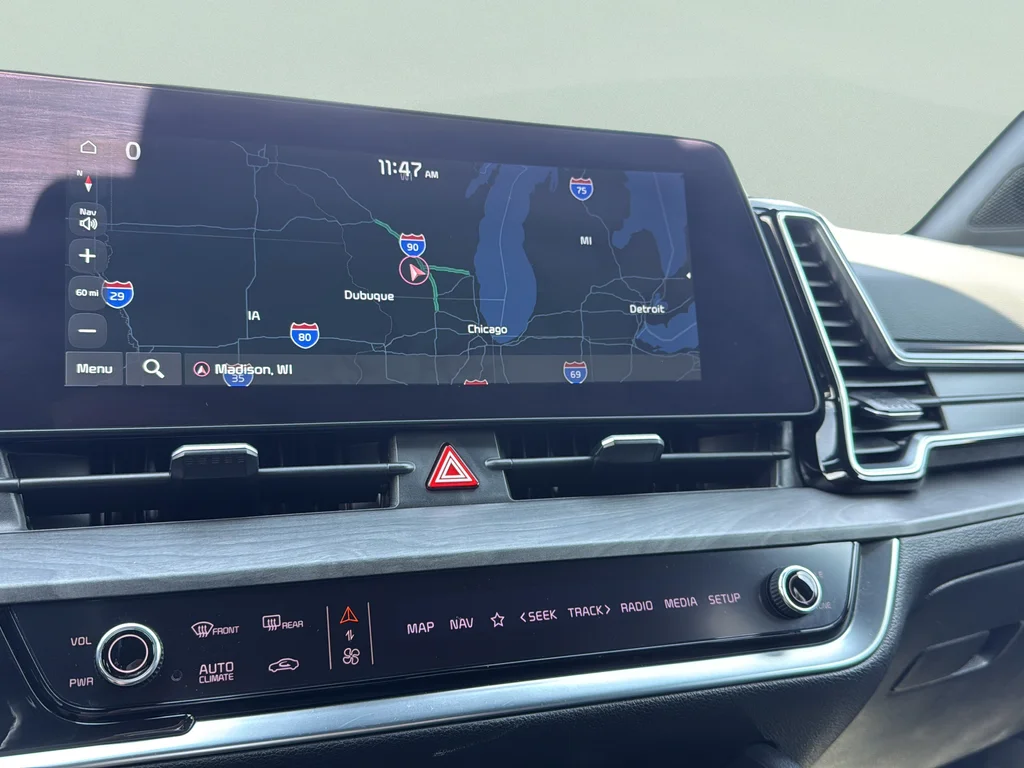 Used 2023 Vesta Blue Kia X-Line Prestige image 13