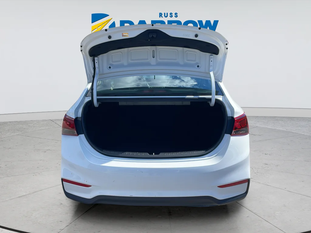 Used 2022 White Hyundai SEL image 30