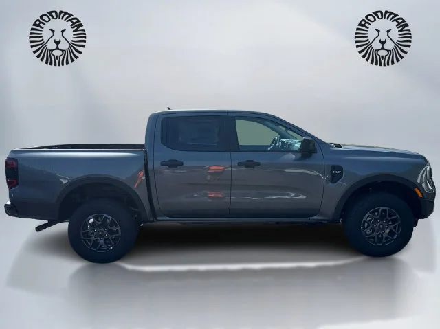 New 2026 Carbonized Gray Metallic Ford XLT image 3