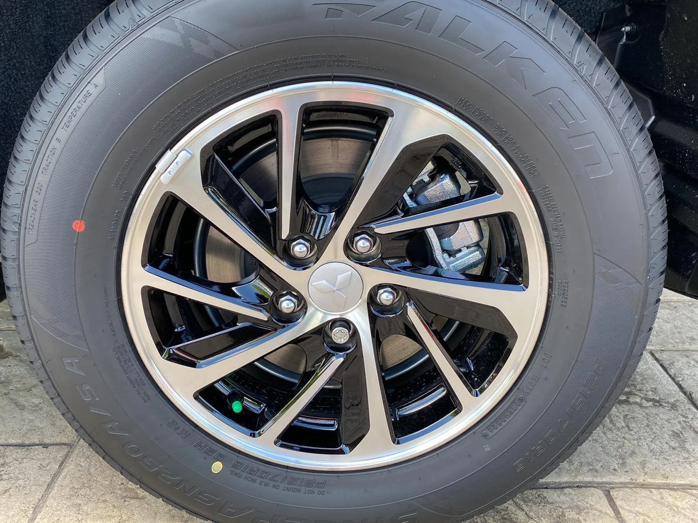 New 2026 Alloy Silver Metallic Mitsubishi ES image 10