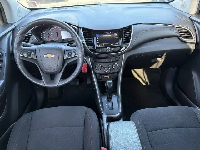 Used 2022 SUMMIT WHITE Chevrolet LS image 14