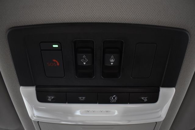 Used 2023 Gold Nissan Platinum image 38