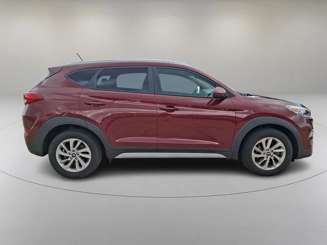 Used 2017 Red Hyundai SE image 12