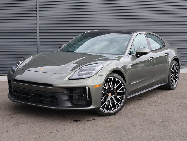 2026 Porsche Panamera 4
