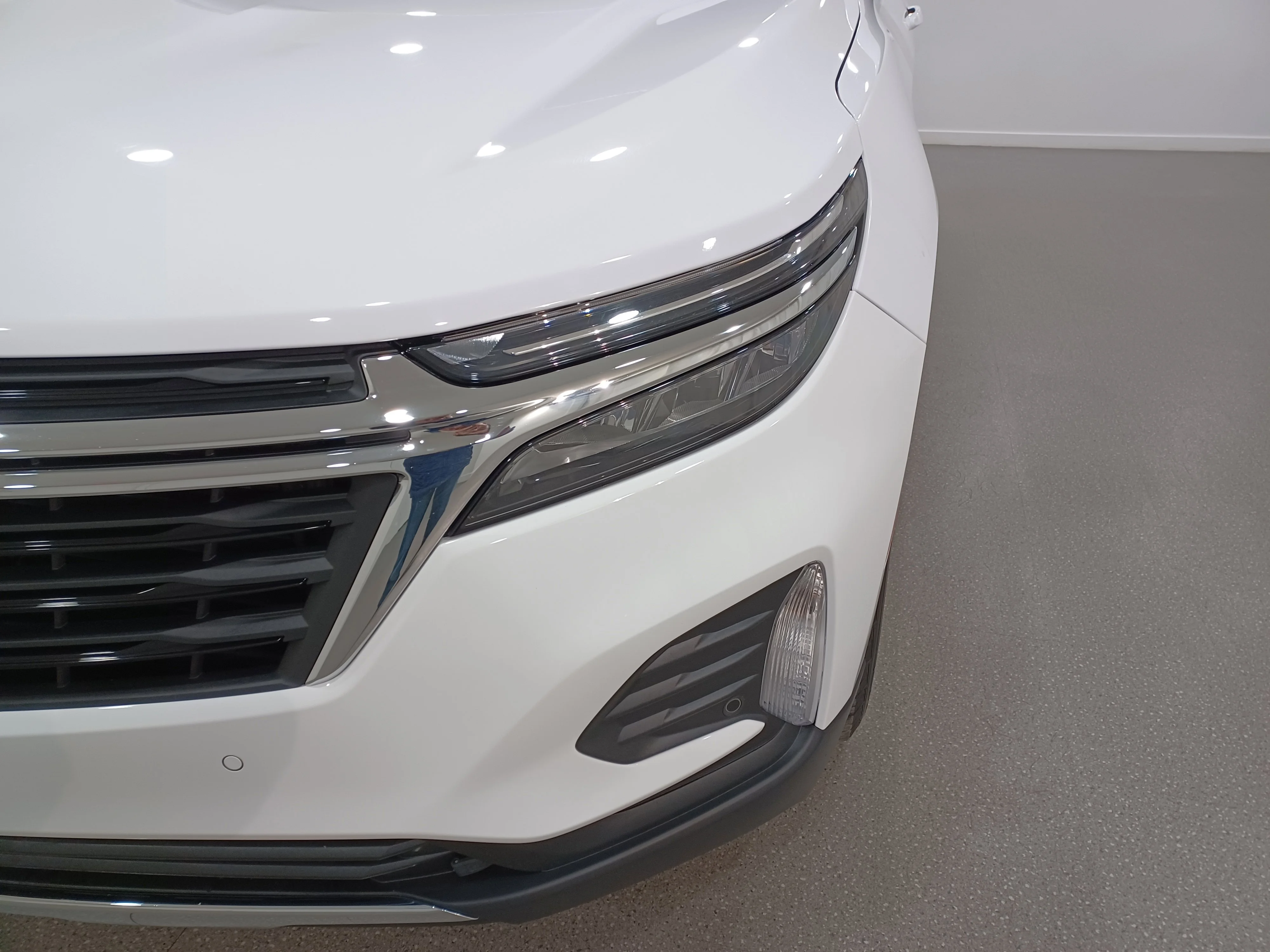 Certified Used 2022 Iridescent Pearl Tricoat Chevrolet LT AWD*Remote Start | Htd Seats | Blind Spot Detection | Park Assist image 5