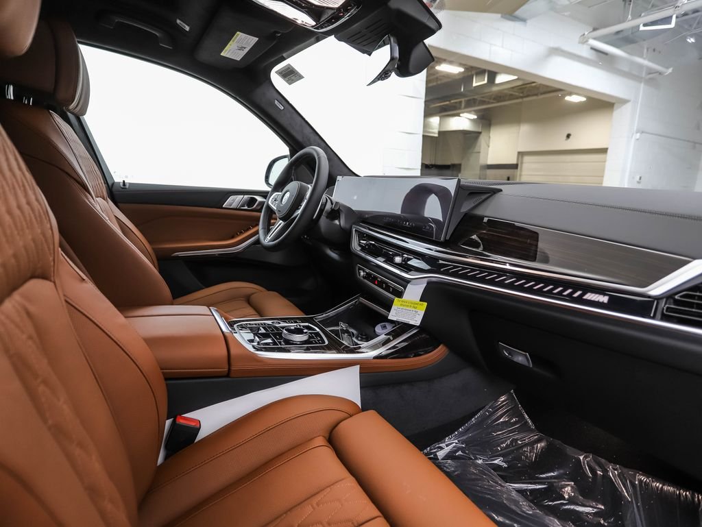 New 2027 Gray Metallic BMW M60i image 38
