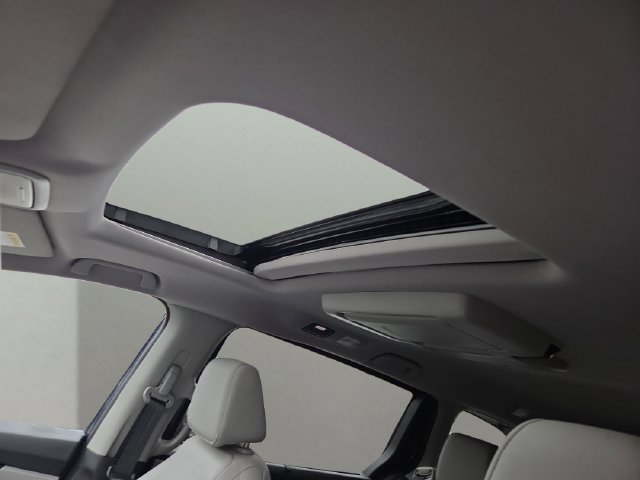 Used 2023 Obsidian Blue Pearl Honda Touring image 8