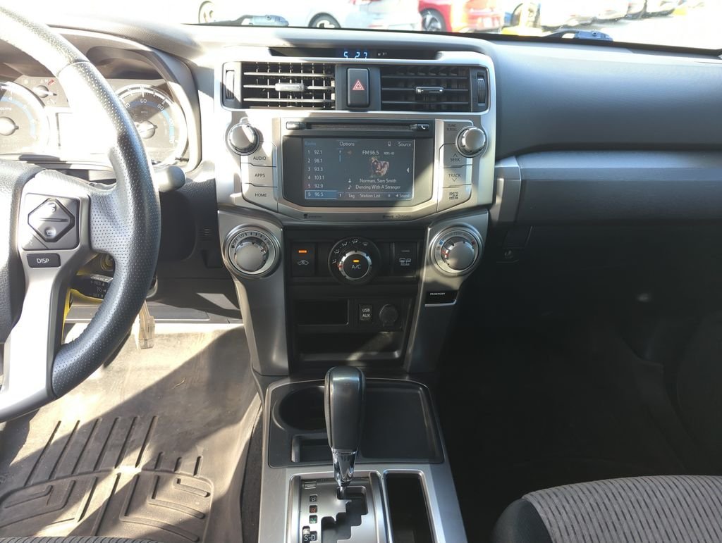 Used 2019 Gray Toyota SR5 image 25
