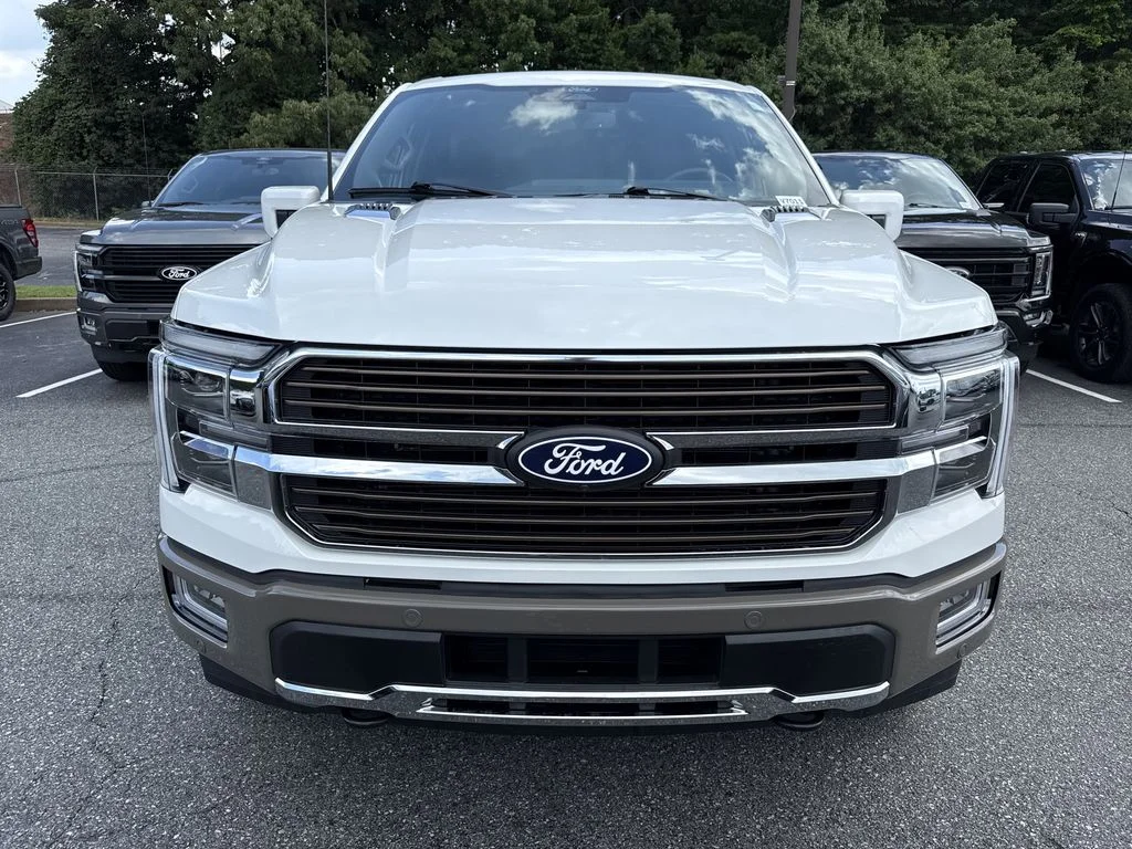 Used 2025 White Ford King Ranch image 2