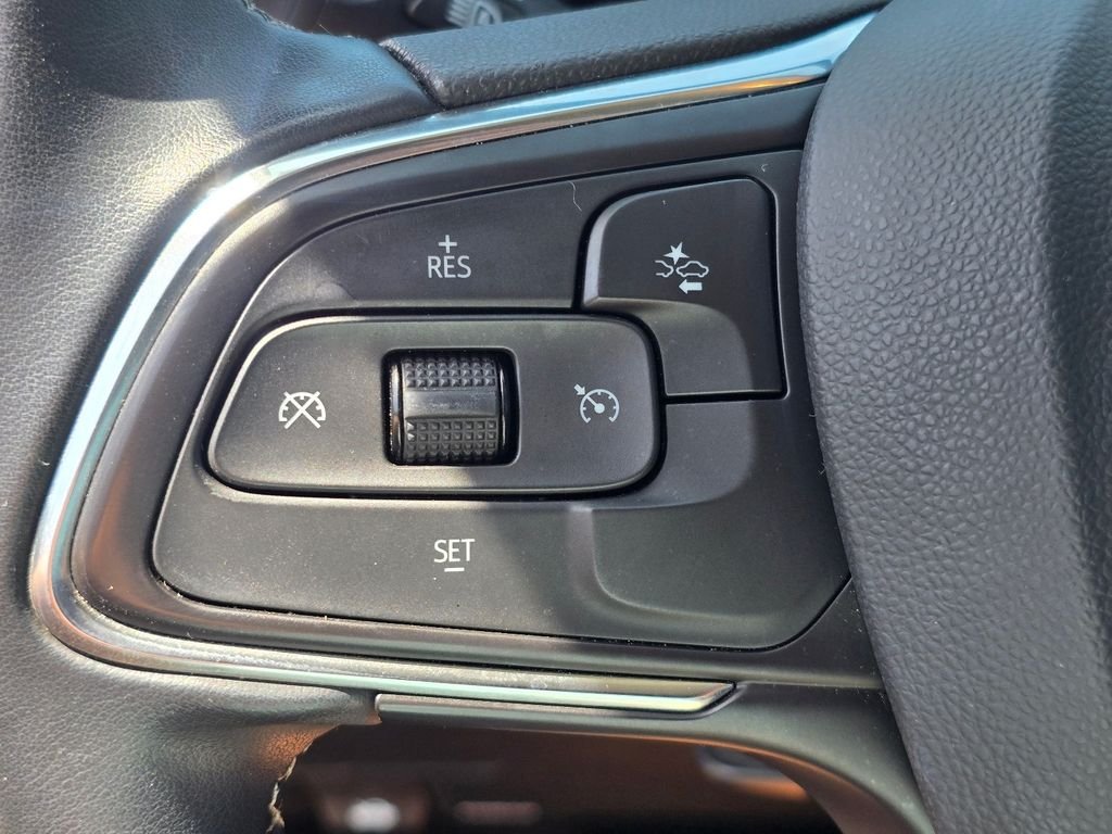 Used 2024 Red Buick Preferred image 21