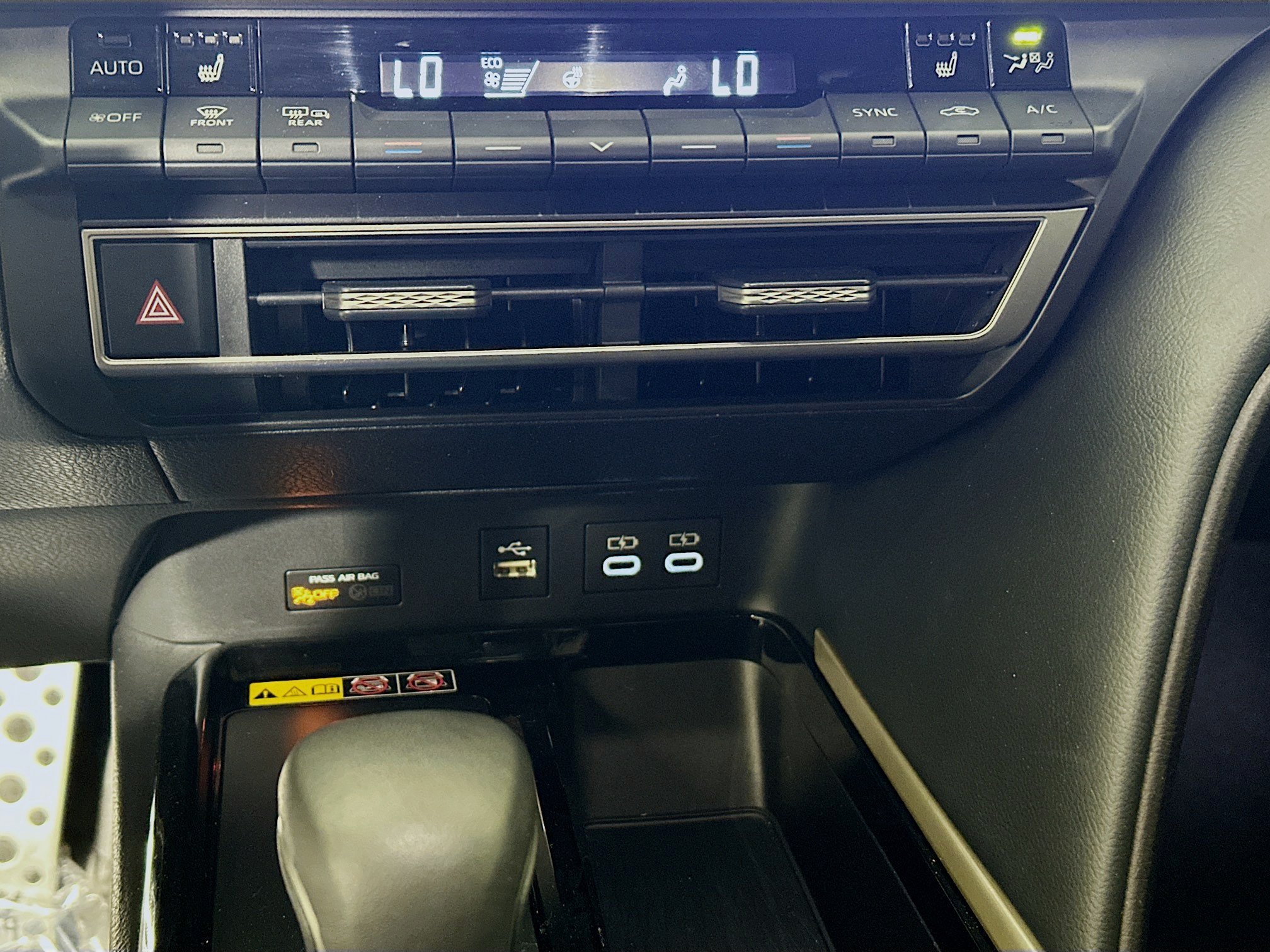 Used 2025 Pearl Toyota XSE image 23