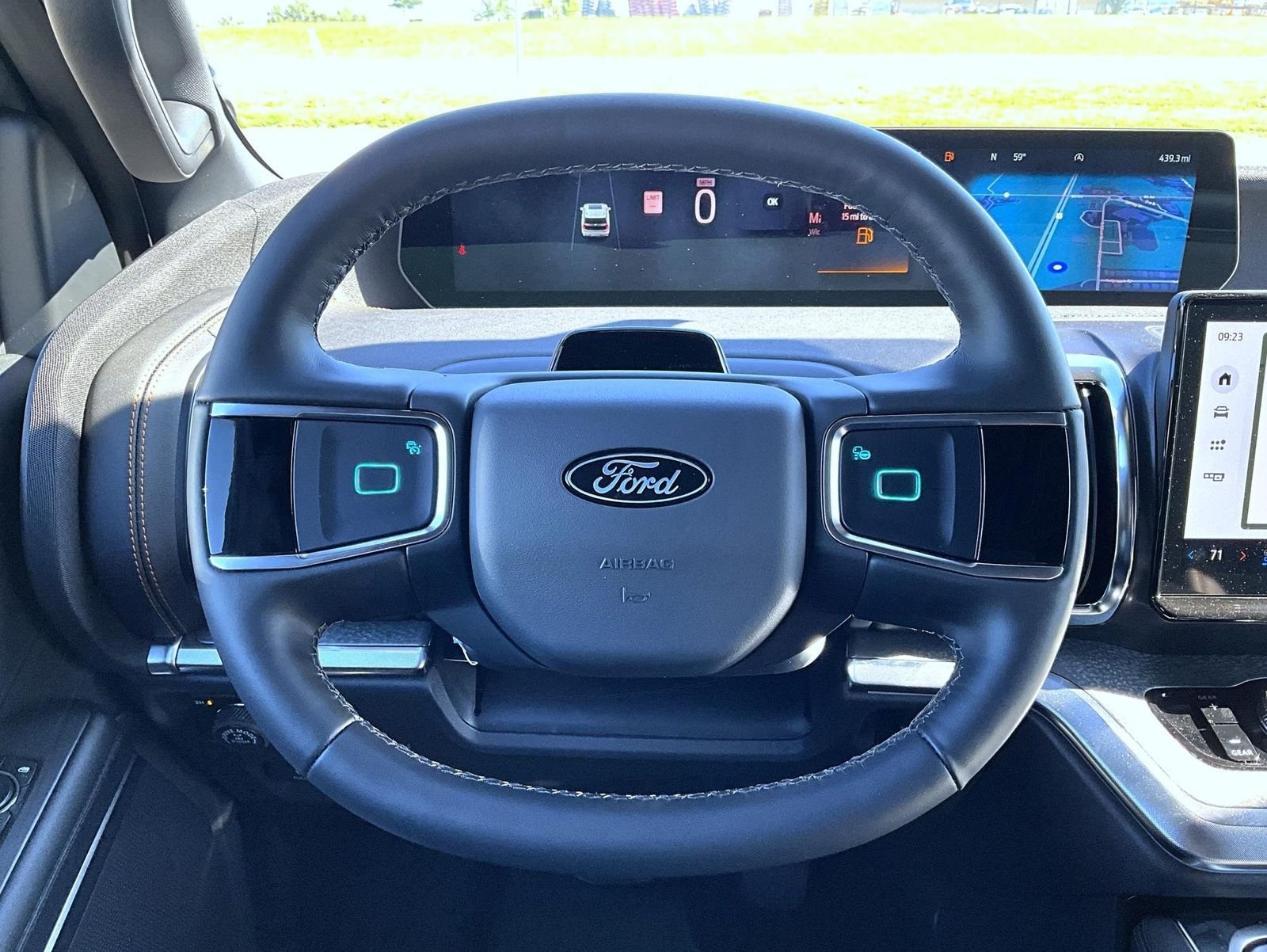 New 2026 Star White Metallic Tri-Coat Ford Tremor image 10