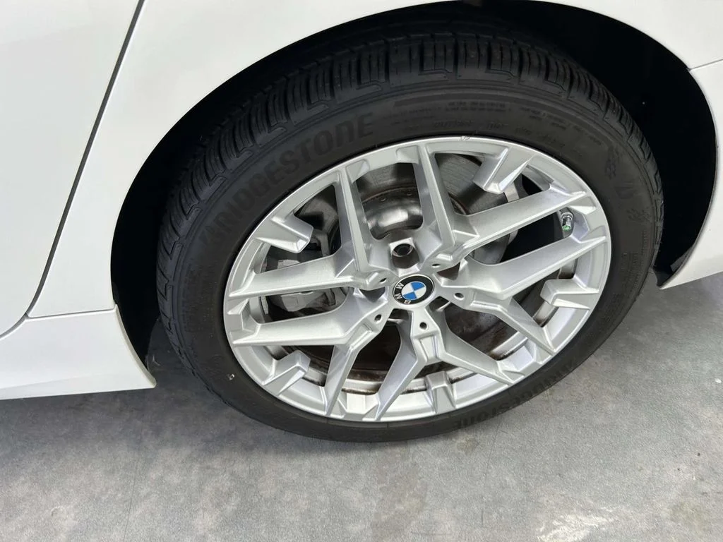 Used 2025 White BMW 330i xDrive image 9
