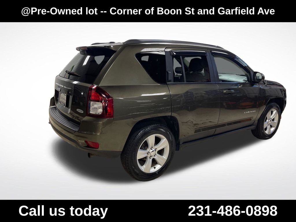 Used 2015 Green Jeep Latitude image 5