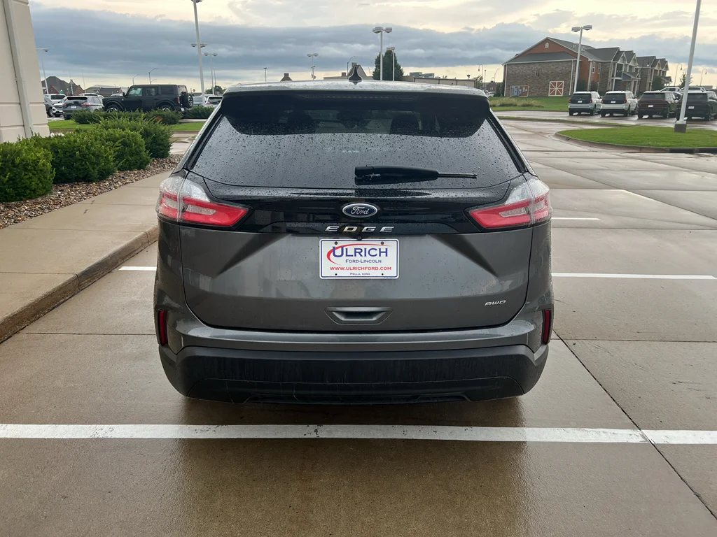 Used 2022 Carbonized Gray Metallic Ford SE image 7