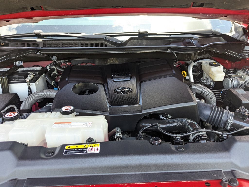 Used 2022  Toyota Limited image 30