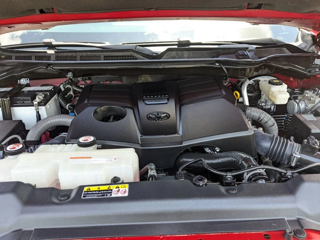 Used 2022  Toyota Limited image 30