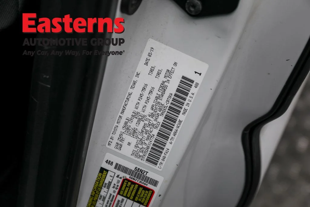 Used 2019 White Toyota SR image 32