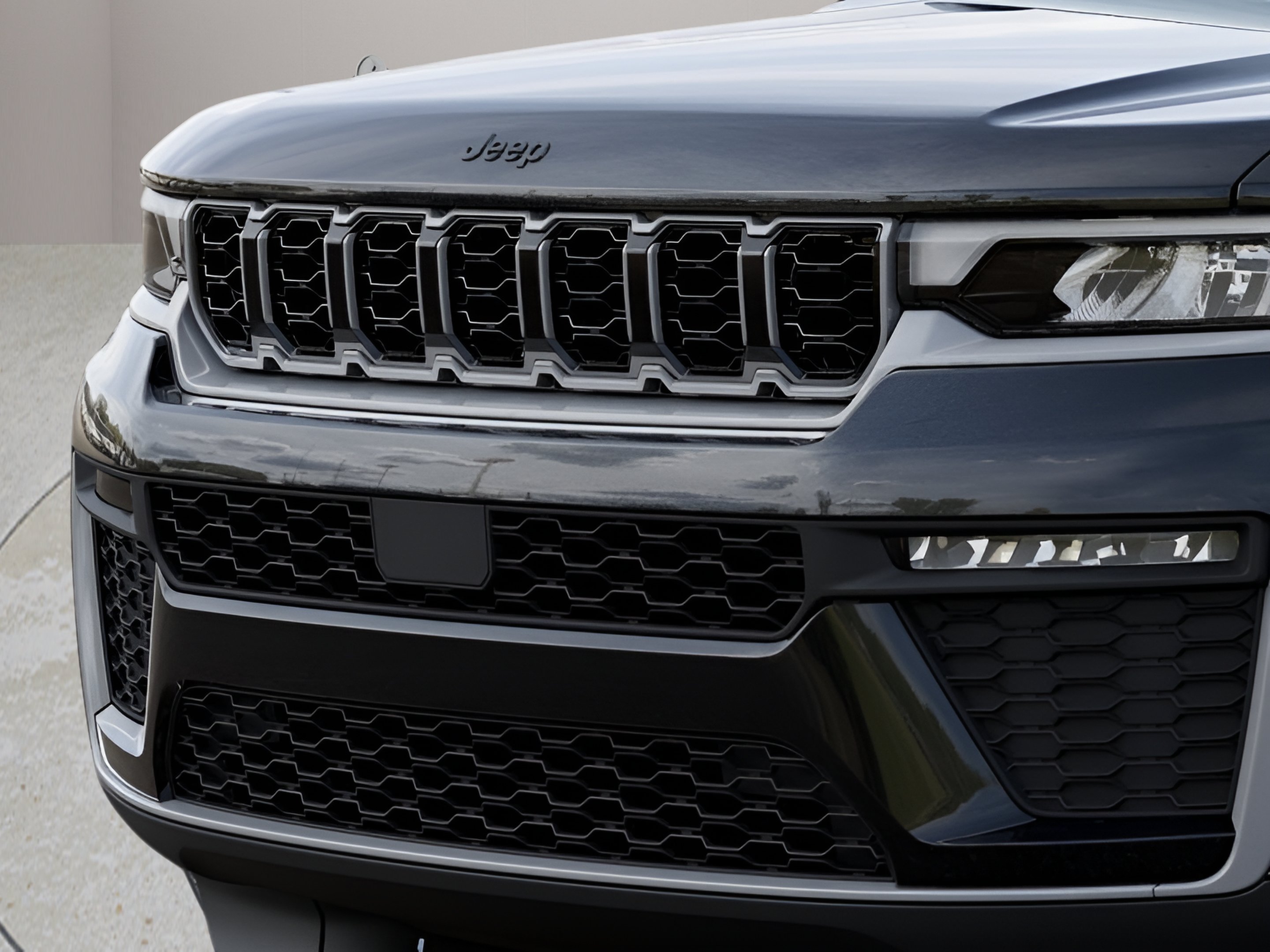New 2026 Diamond Black Crystal Pearl-Coat Exterior Paint Jeep Limited image 29