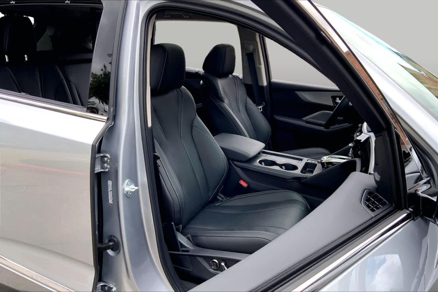 Used 2026 Solar Silver Metallic Acura w/Technology Package image 9