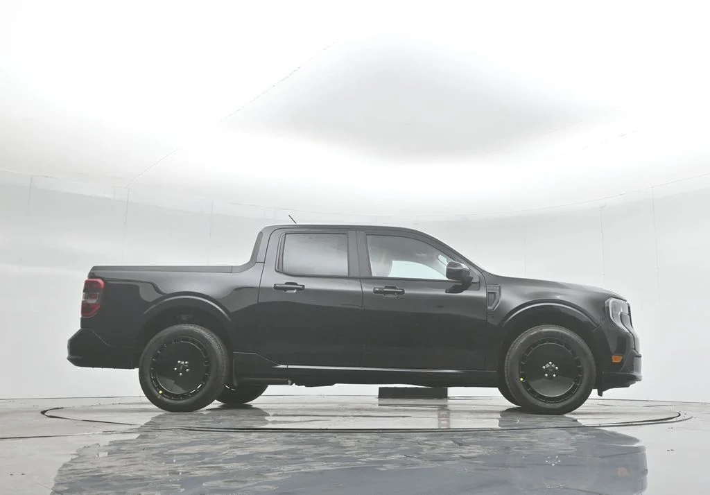 New 2025 Black Ford Lobo Standard image 76