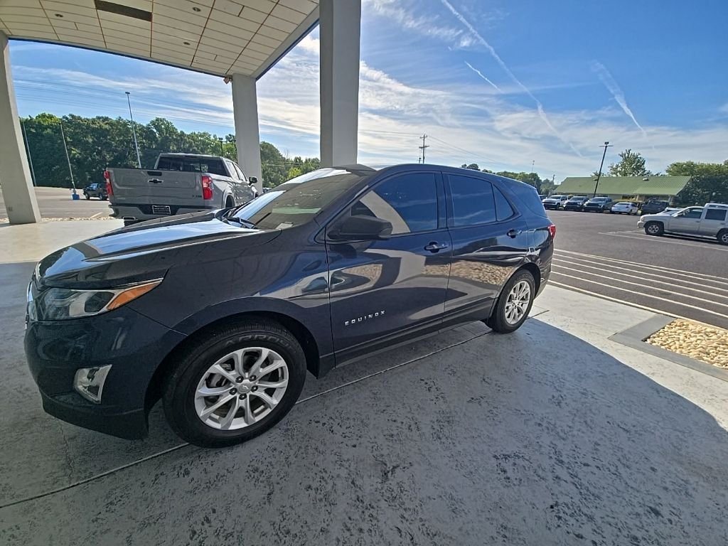 2018 Chevrolet Equinox LS's photo