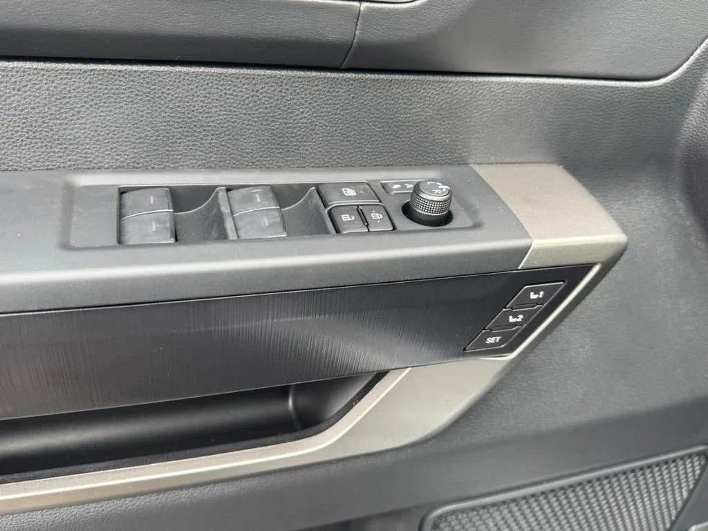 2026 Toyota Tundra Platinum - Photo 14