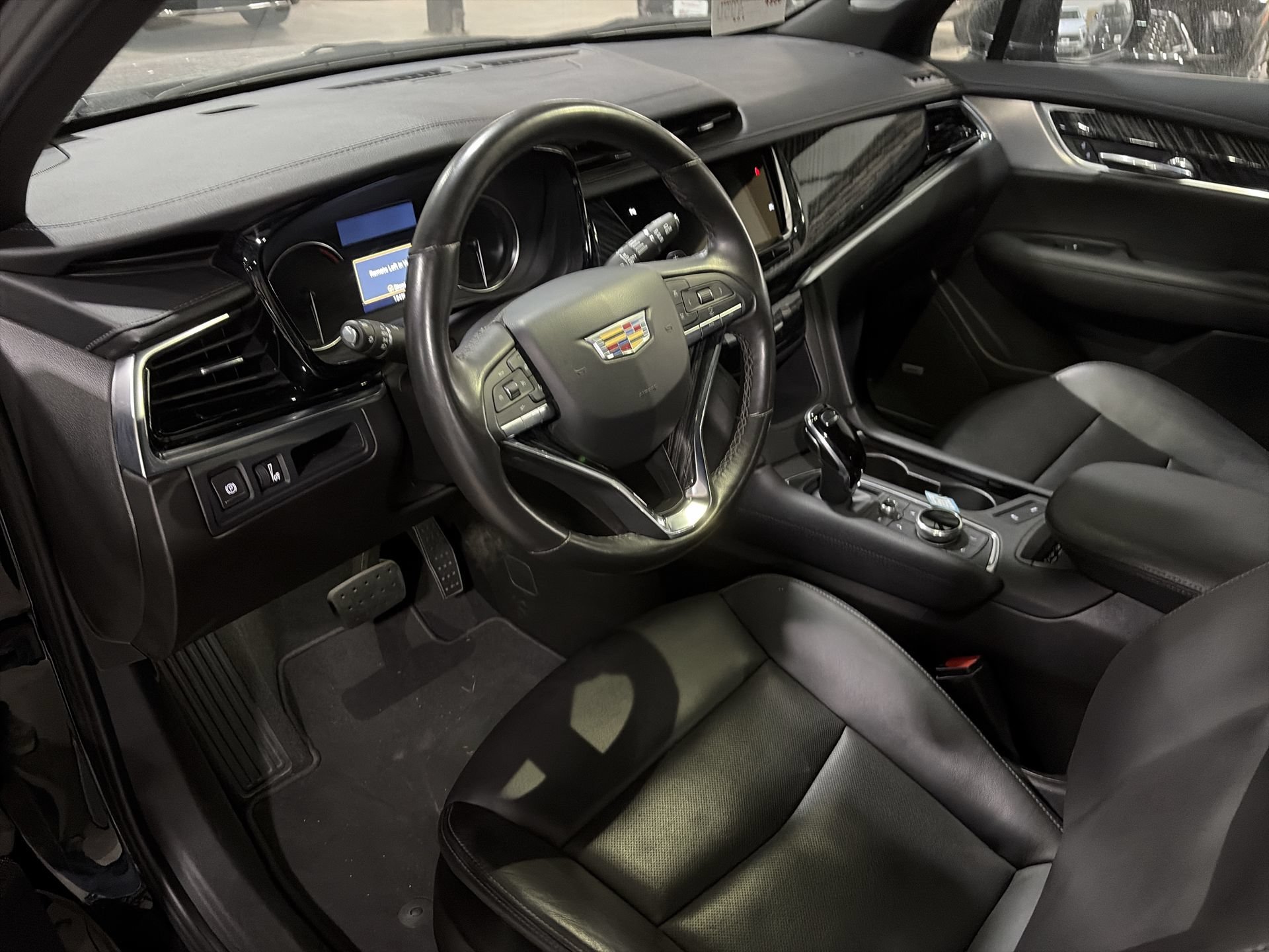Used 2025 Stellar Black Metallic Cadillac Premium Luxury image 10