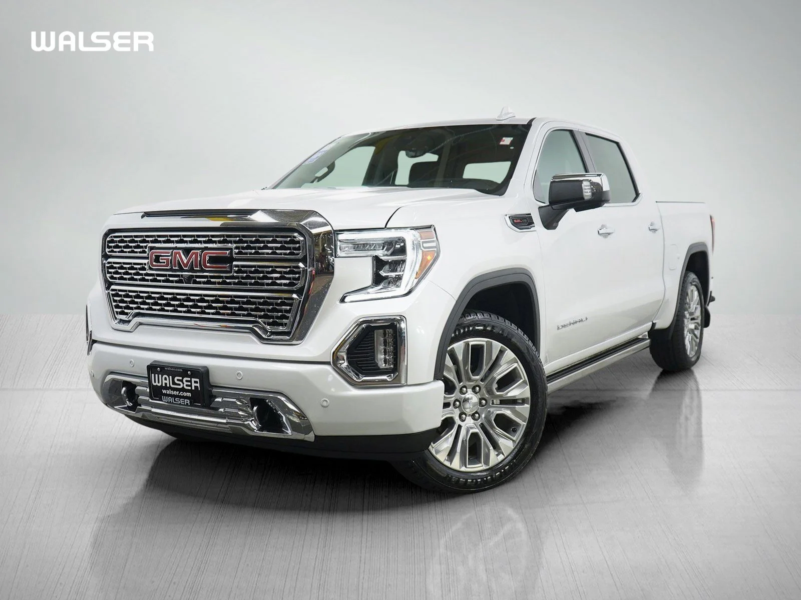 2022 GMC Sierra 4WD Crew Cab Short Box Denali's photo
