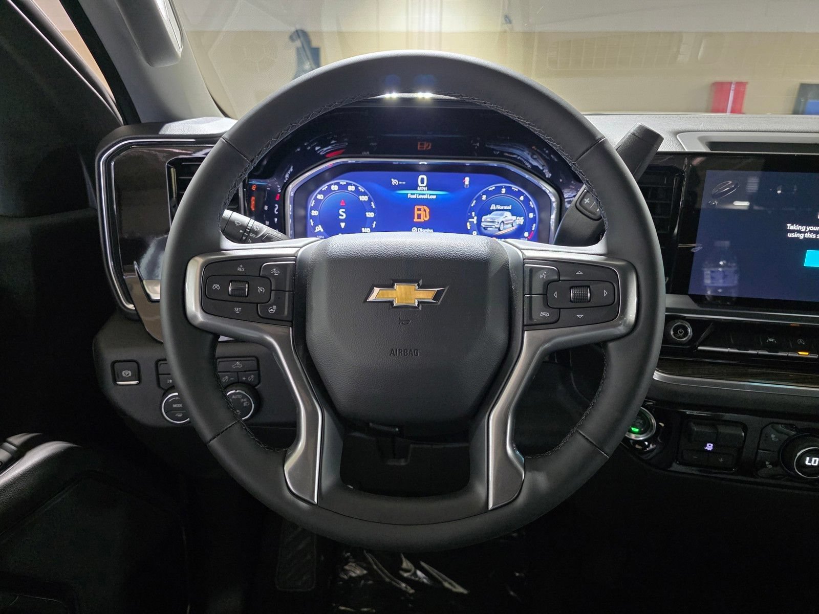New 2026 Summit White Chevrolet LT (2FL) image 31