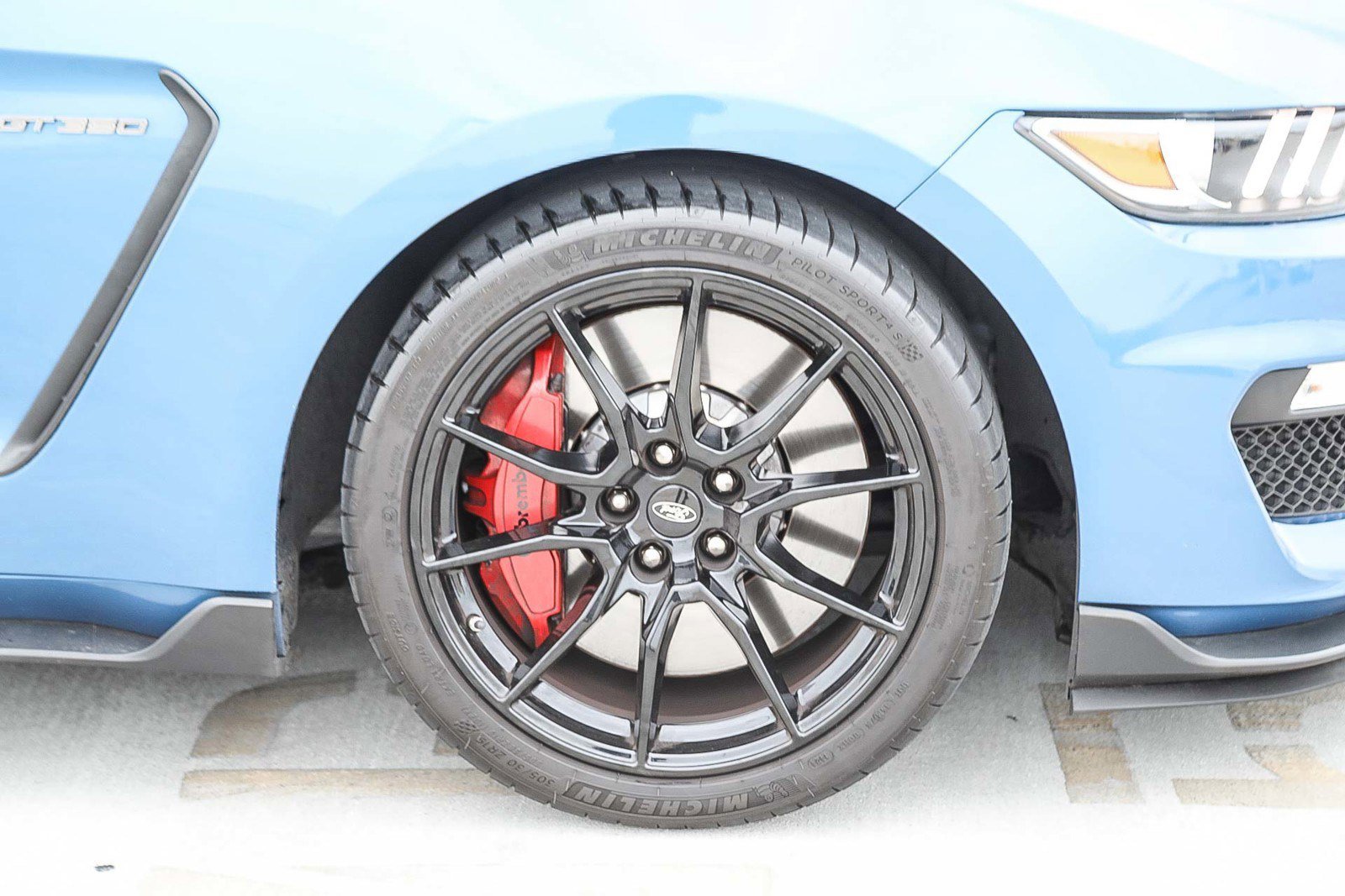 2020 Ford Mustang Shelby GT350 - Photo 9