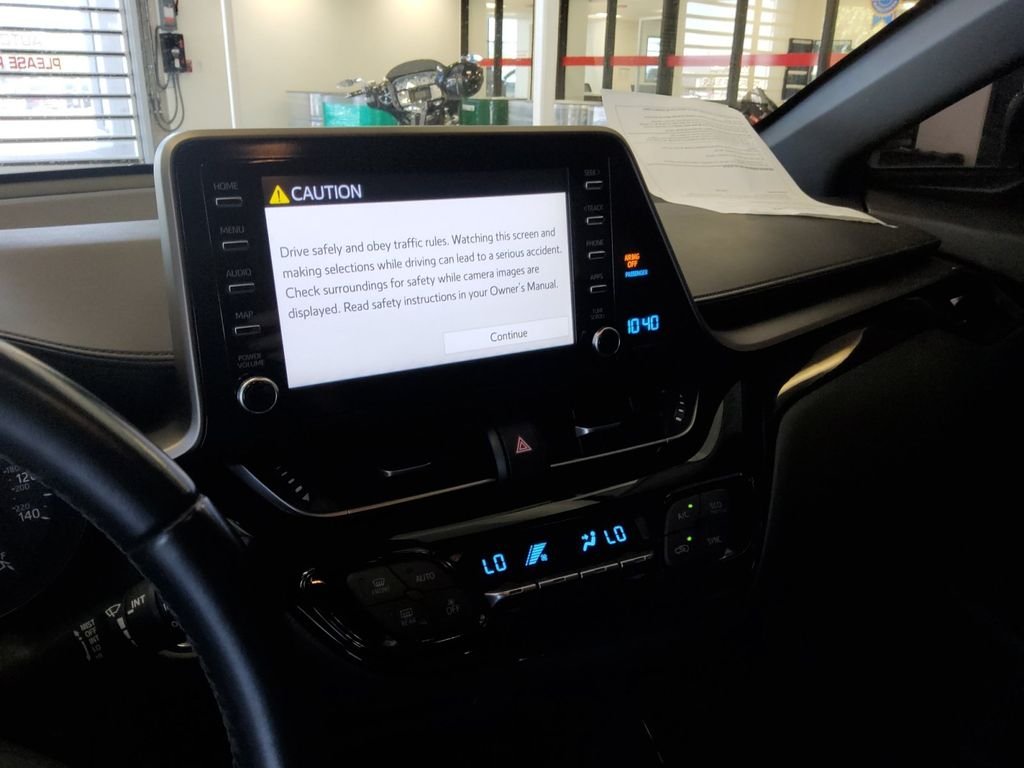 Used 2019 Gray Toyota XLE image 11