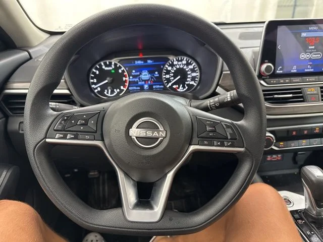 2025 Nissan Altima SV - Photo 21