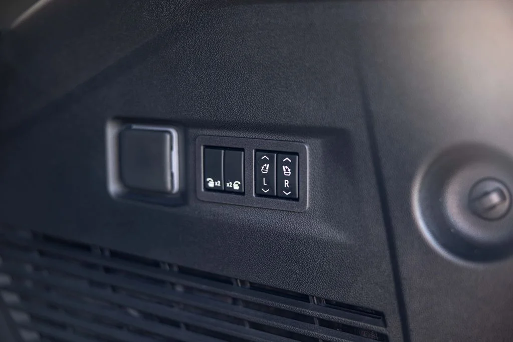 Used 2026 Black GMC Denali Ultimate image 17