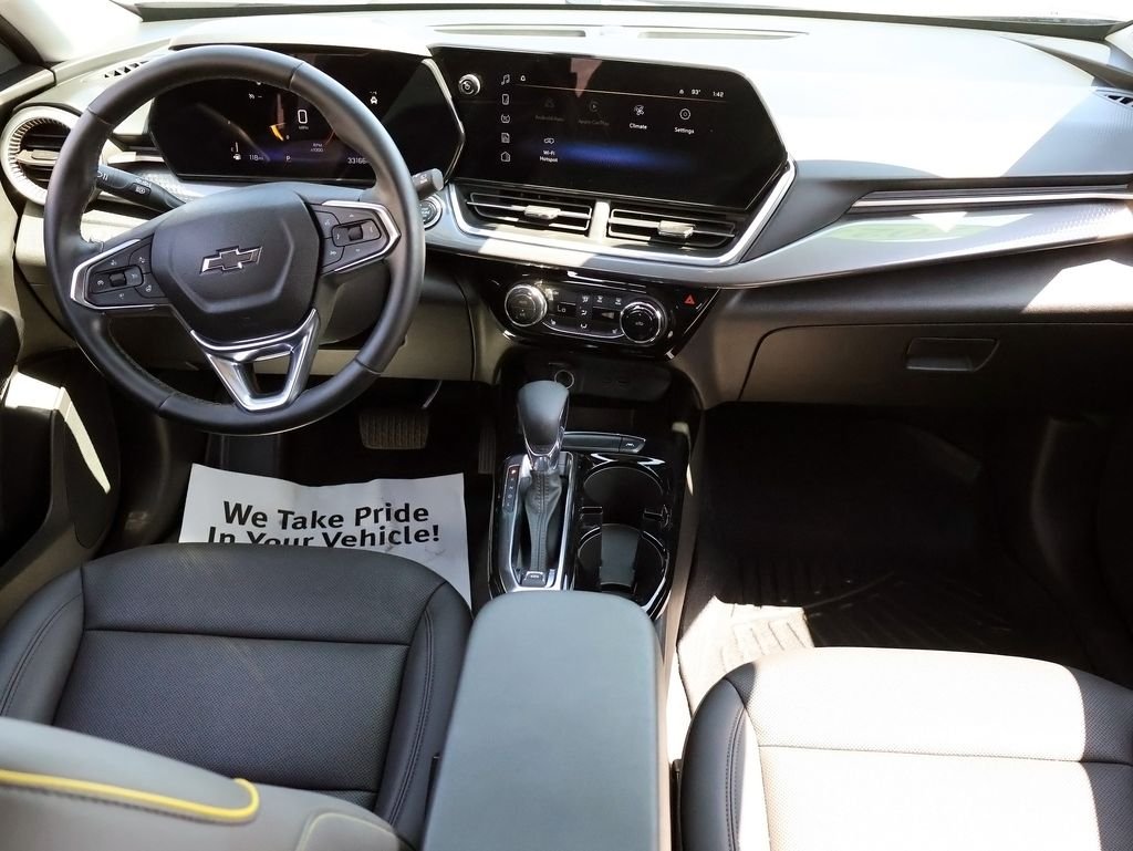 Used 2024 Gray Chevrolet ACTIV image 17
