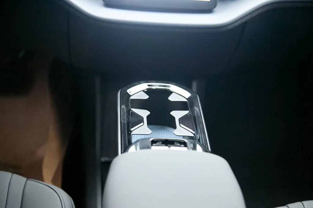 New 2026 Crystal White Volvo Ultra image 27