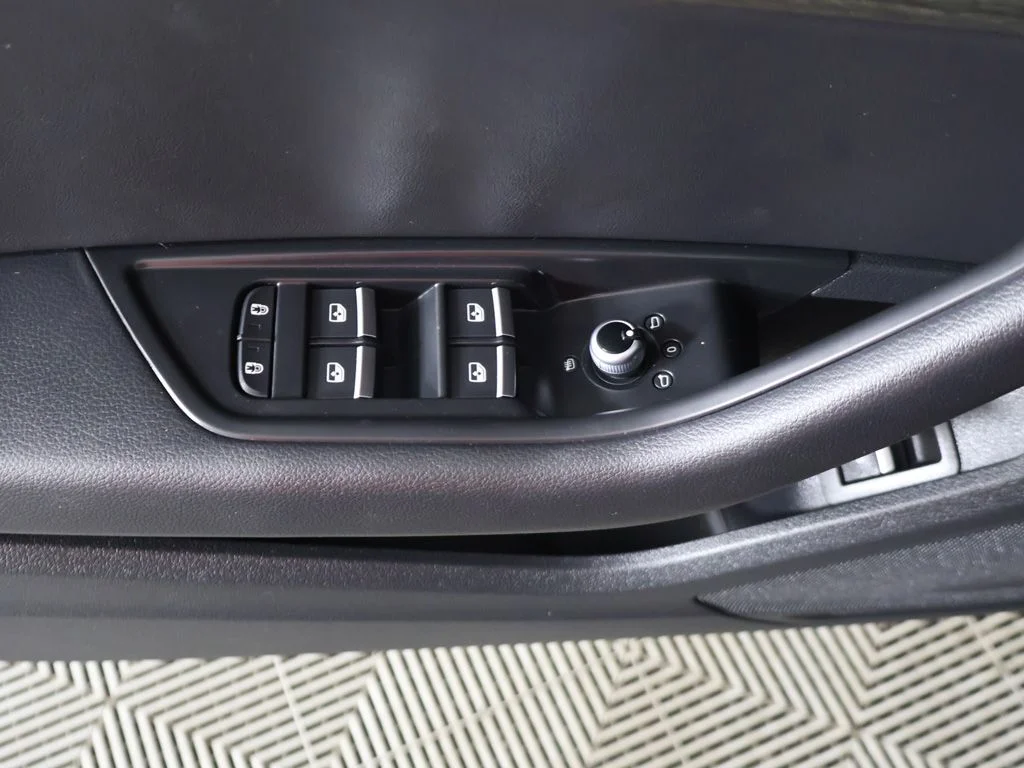 Used 2023 Black Audi 45 S line Premium image 36