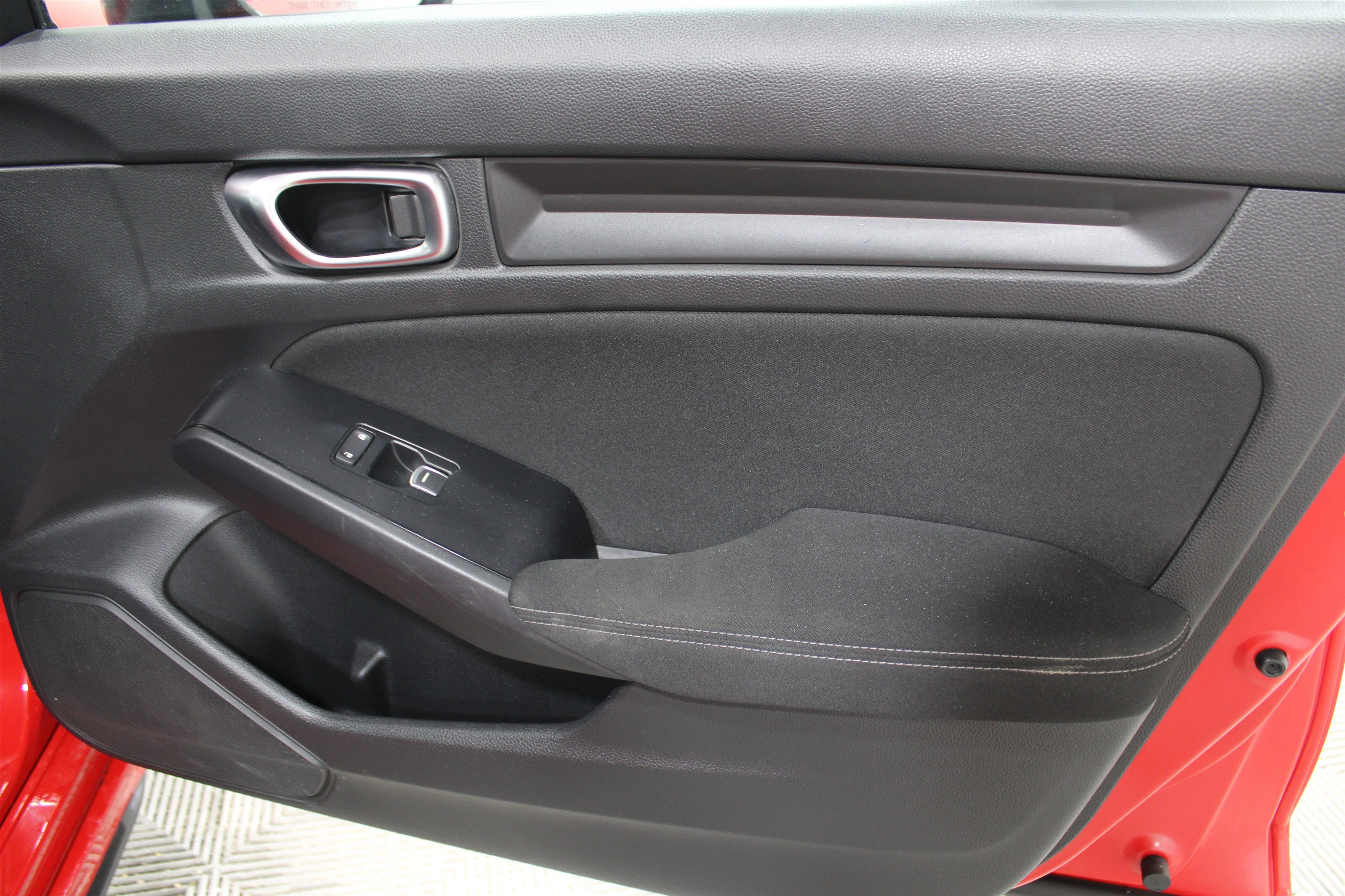 2025 Honda Civic Hatchback Sport - Photo 24