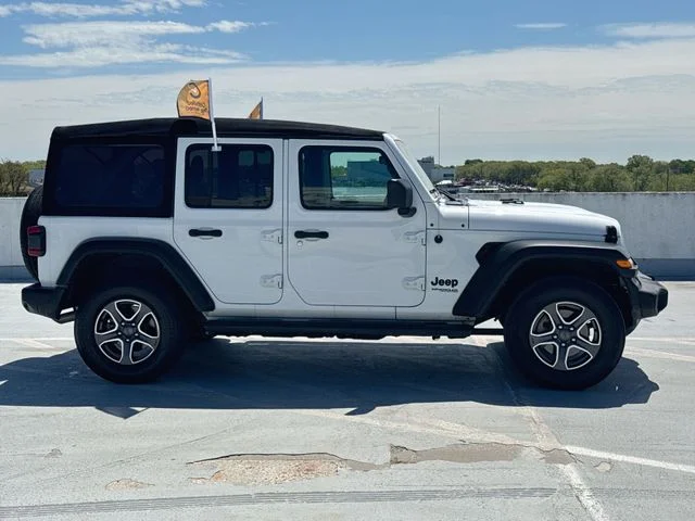 Used 2022 White Jeep Unlimited Sport S image 9