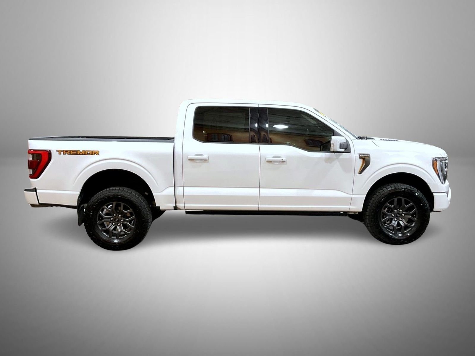Used 2023 White Ford Tremor image 4
