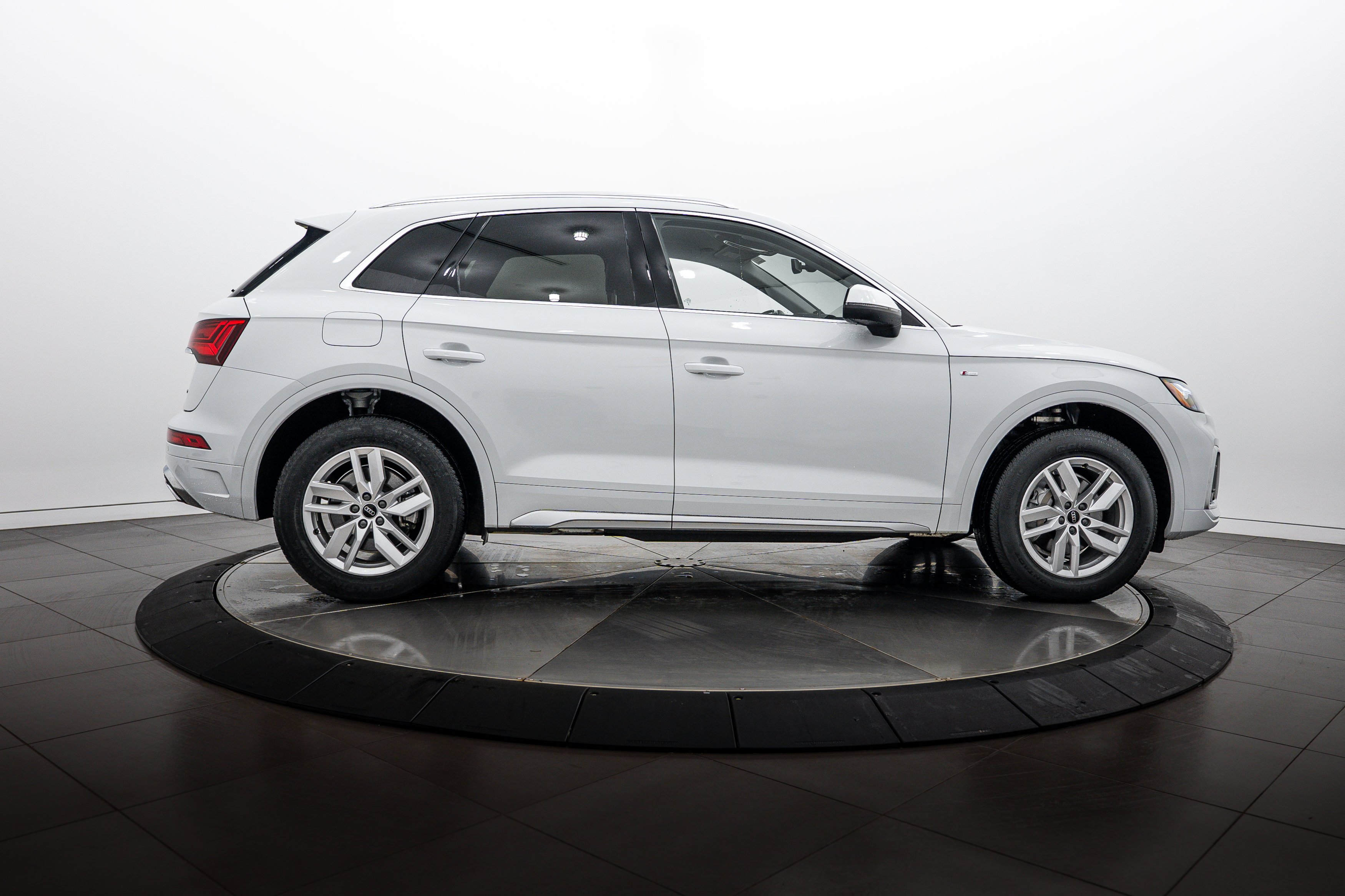 Certified Used 2023 Glacier White Metallic Audi S line Premium image 3
