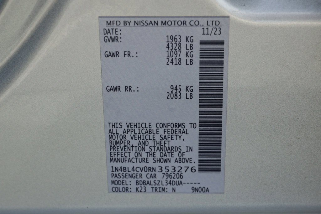 Used 2024 Silver Nissan 2.5 SR image 37