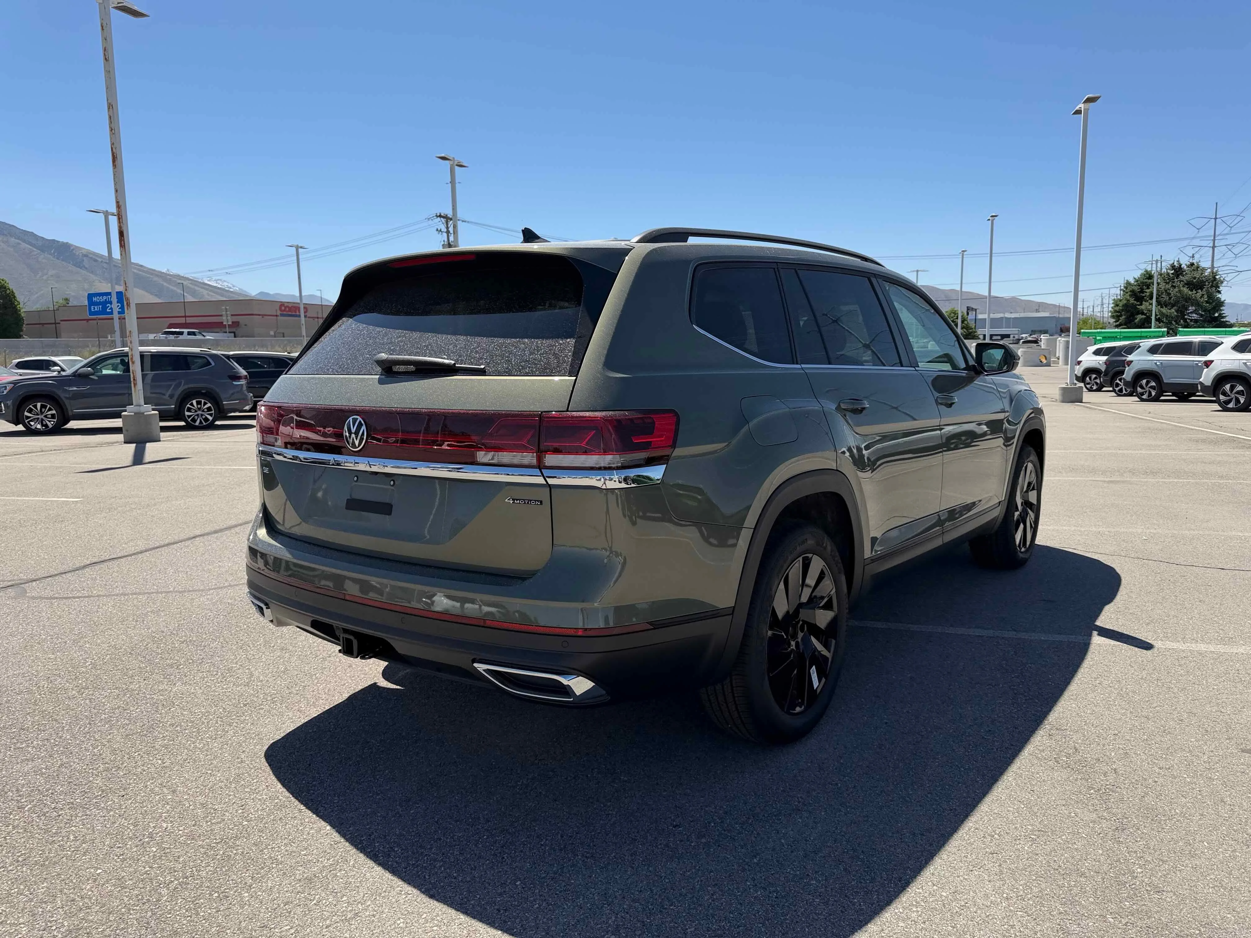 New 2026 Green Volkswagen 2.0T SE w/Technology image 7