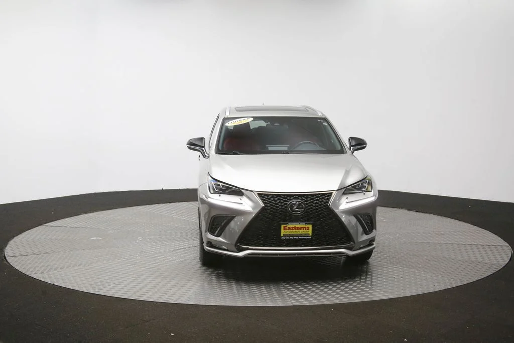 Used 2018  Lexus  image 48