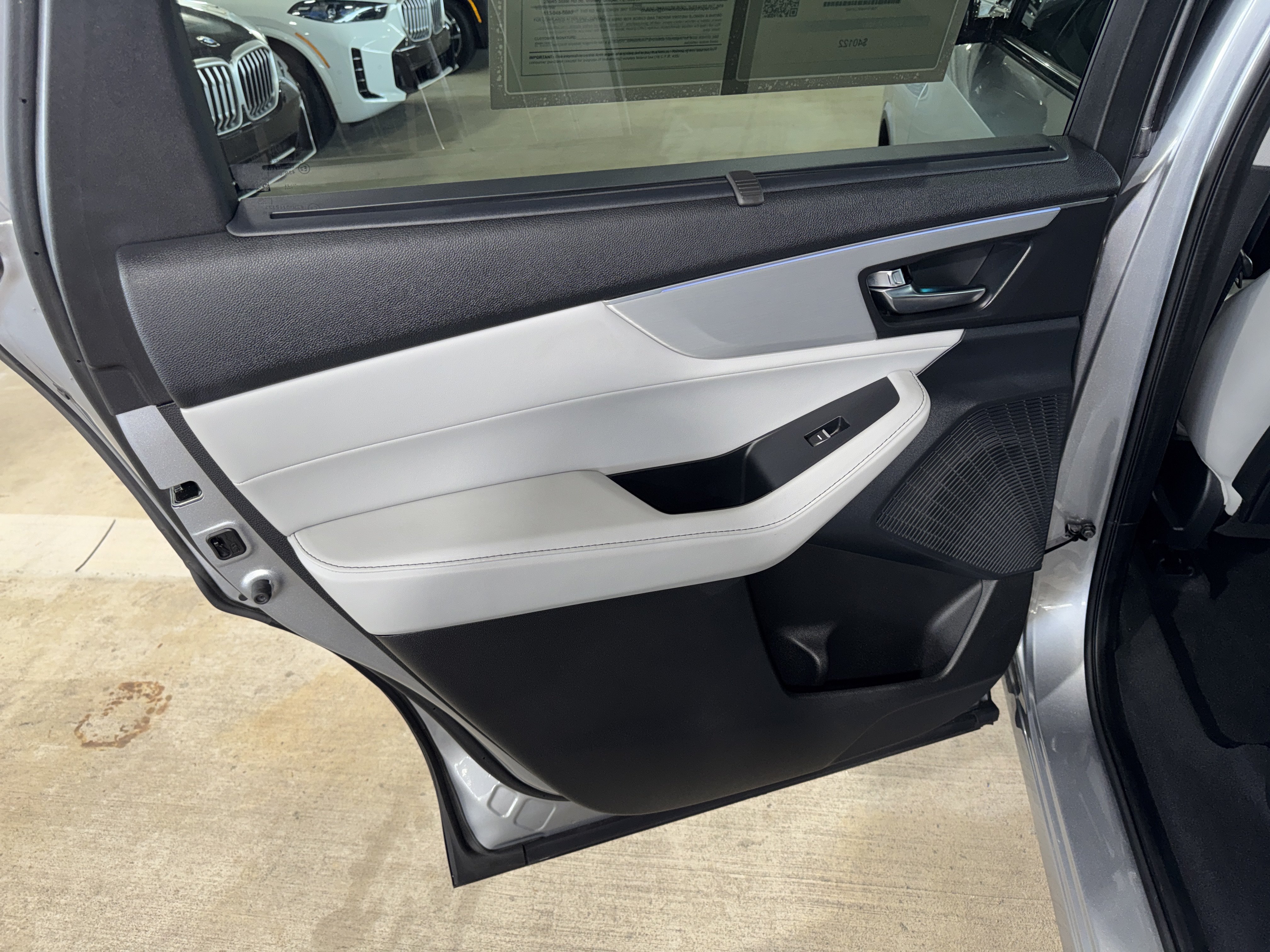 Used 2023 Lunar Silver Metallic Acura w/Technology Package image 23