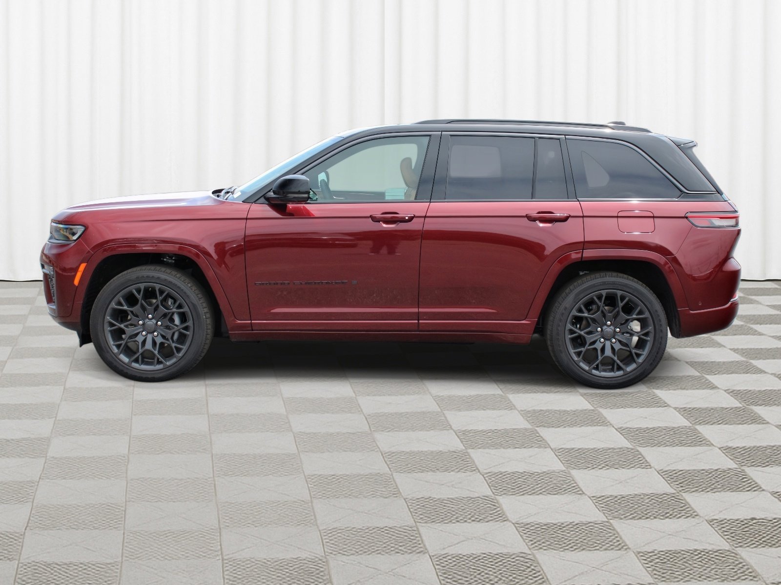New 2026 Velvet Red Pearl-Coat Exterior Paint Jeep Summit image 39